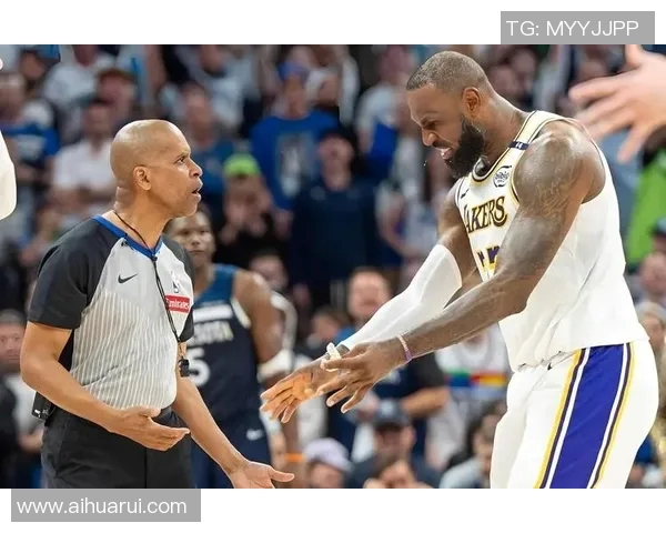 湖人对火箭激战正酣一场决定季后赛命运的关键对决即将上演